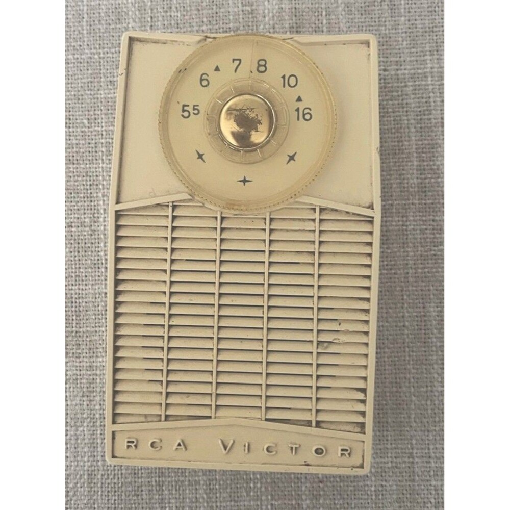 Vintage RCA Radio (For Parts)